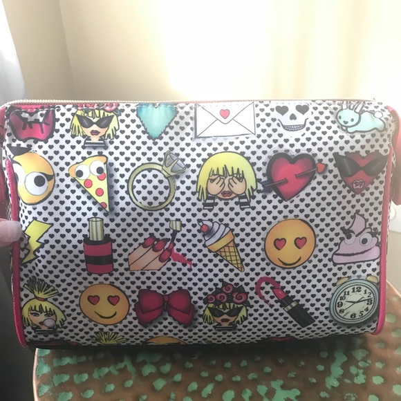 Betsey Johnson Emojis 2 Piece Cosmetic Case Set - Picture 6 of 8